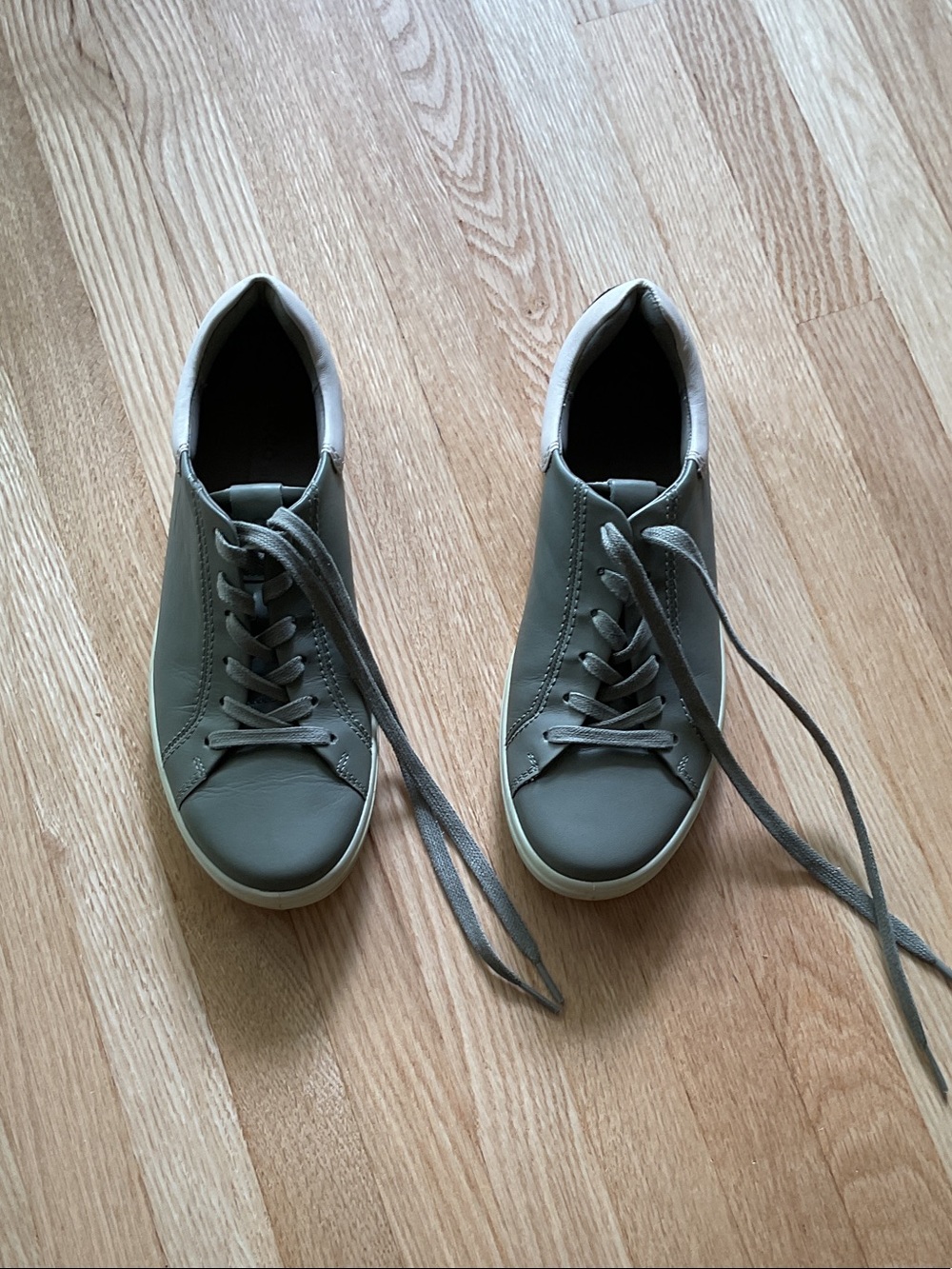 ECCO Soft 7 Leather Lace-Up Sneakers Women’s EU 38 US 7-7.5 Sage Green